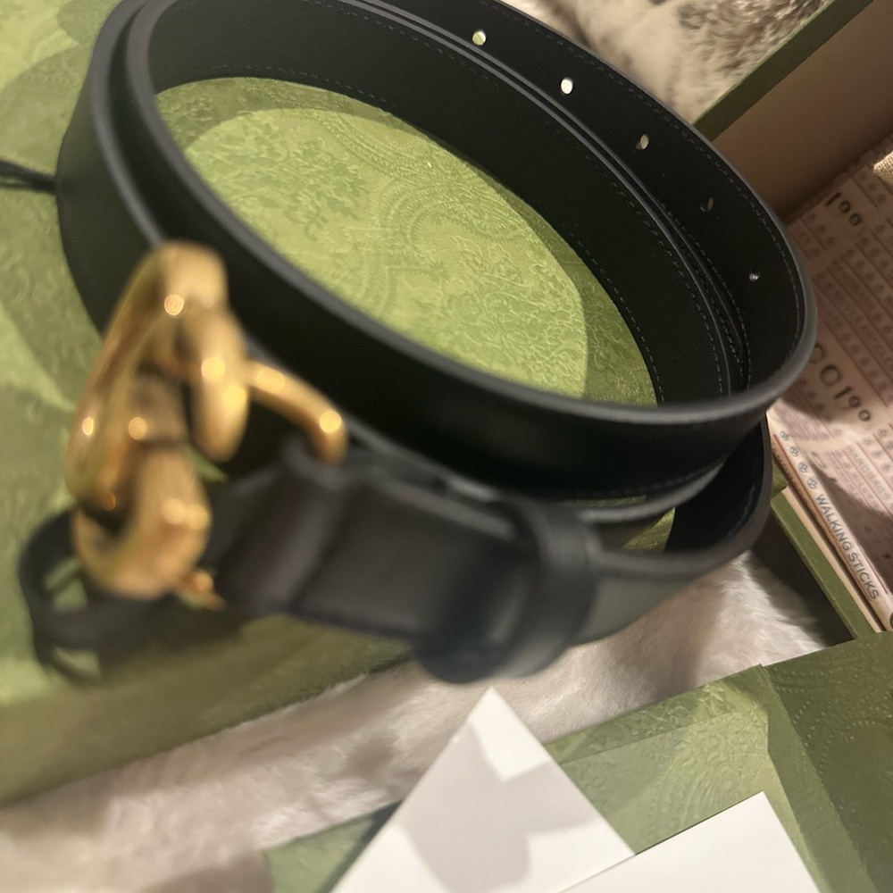 Gucci Black Leather Belt with Silver Buckle - Picture 10 of 11